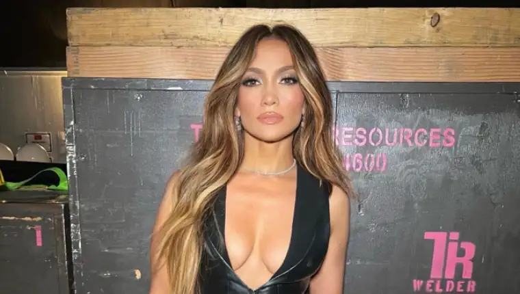 jennifer lopez 4