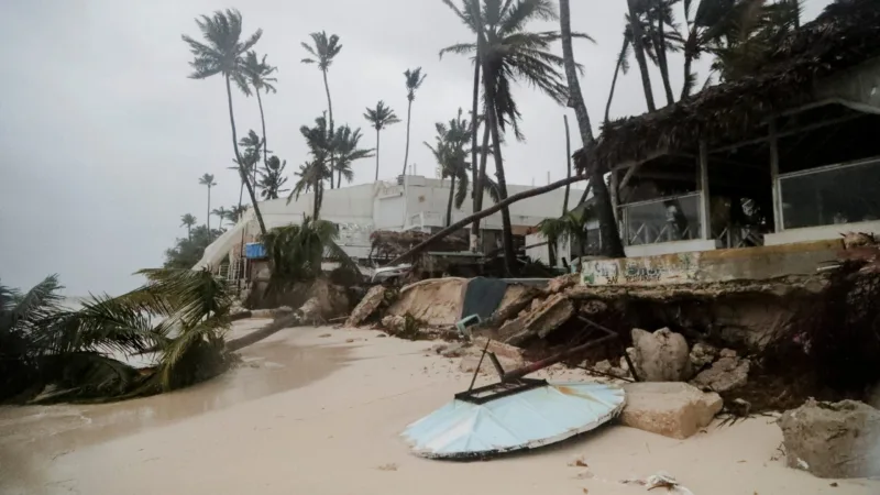 live-blog-20220919-hurricane-fiona-puerto-rico-header2-videoSixteenByNine3000