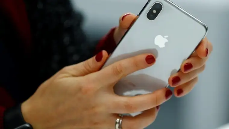 _106743562_apple2getty