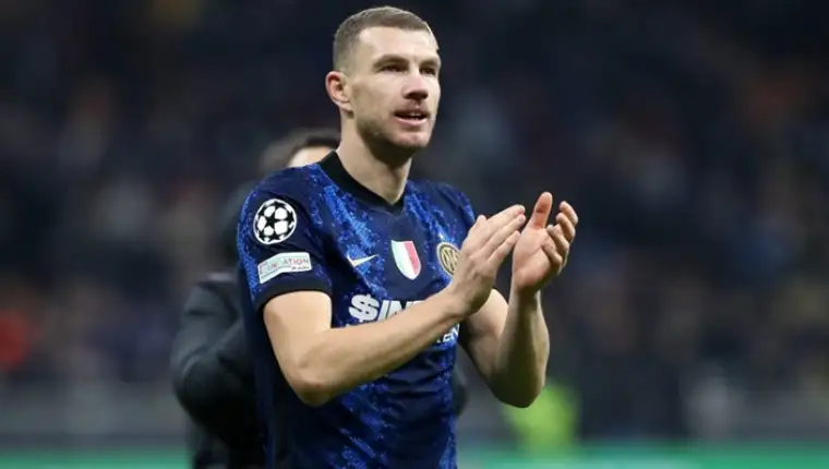 Edin-Dzeko-1-scaled-e1638019969189