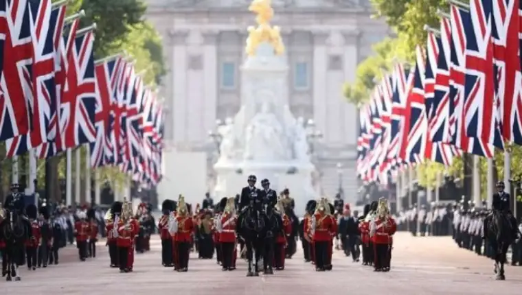 london kraljica 4