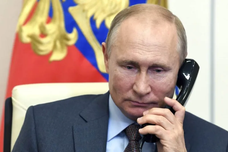 putin telefon