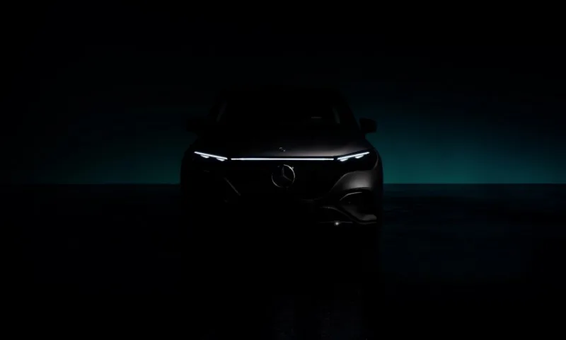 EQE SUV