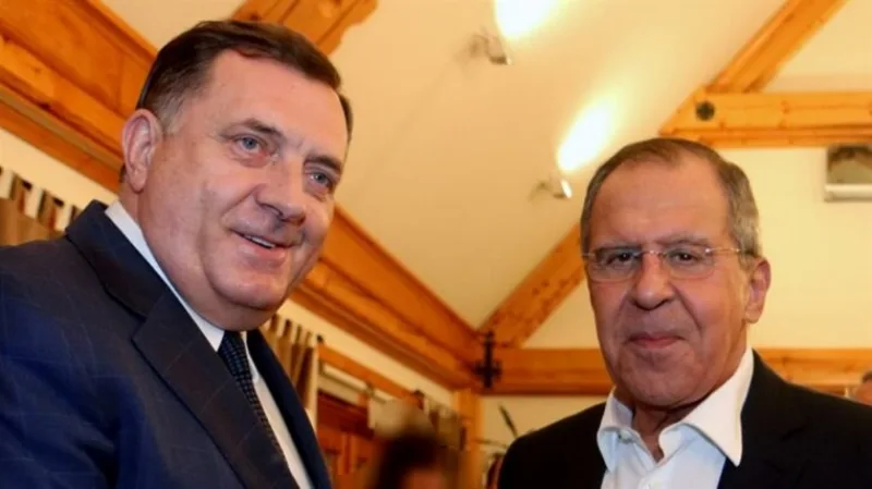 dodik-lavrov-srna-208919-725x407