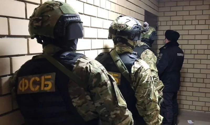 Russian Federal Security Service officers detain ISIS funders