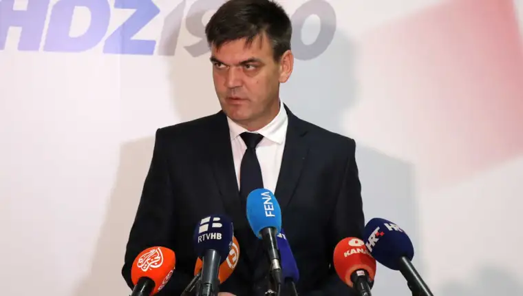 Konferencija za medije HDZ-a 1990