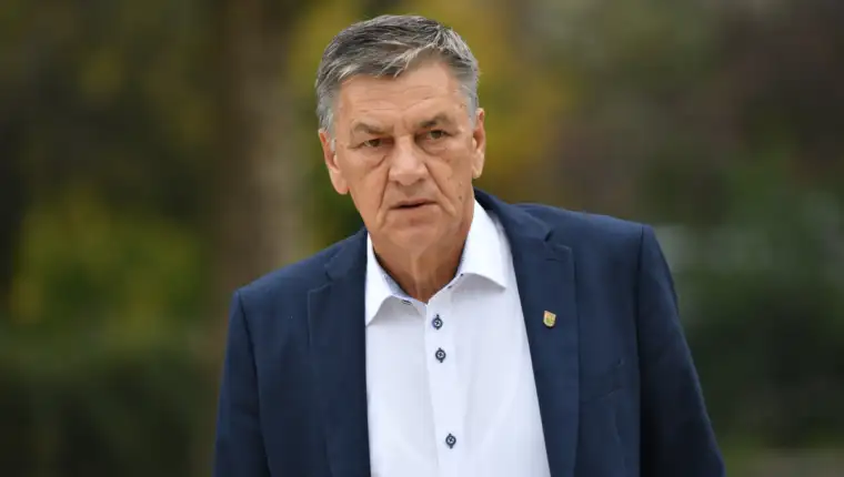 Koalicija  fzad kasumović portret