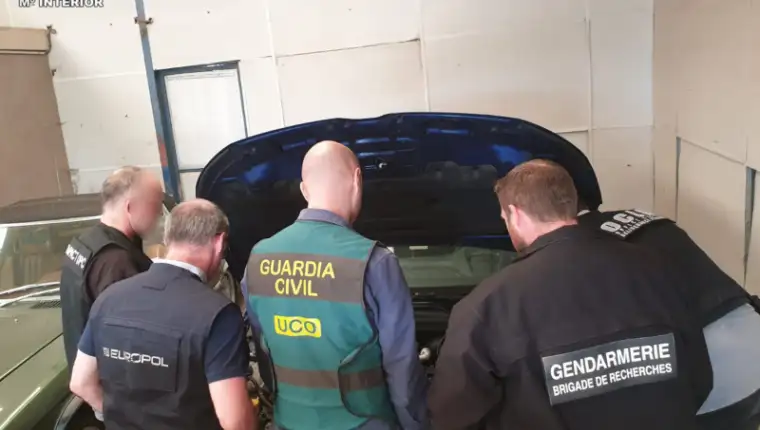 vehicle_theft