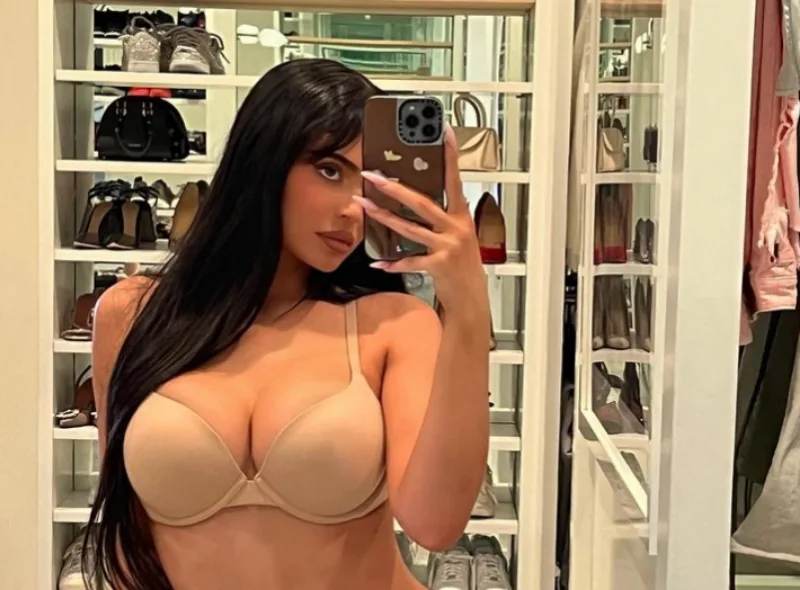 kylie jenner 3