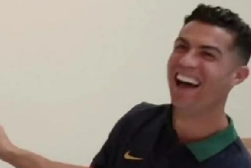 ronaldo se smije