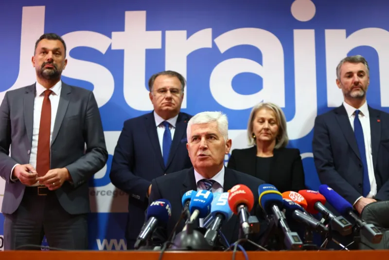 covic trojka