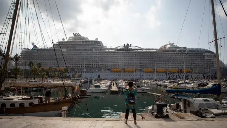 AA-20221103-29333889-29333864-SPANIJA_NAJVECI_BROD_NA_SVIJETU_WONDER_OF_THE_SEAS_U_KARTAGENI