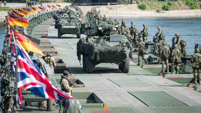 23 AMPHIBIOUS ENGINEER TROOP BUILD BRIDGES ON EXERCISE ANAKONDA 16