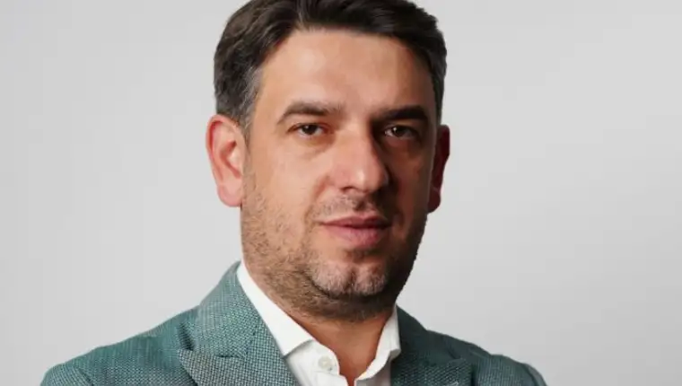 kosovski analiticar 1