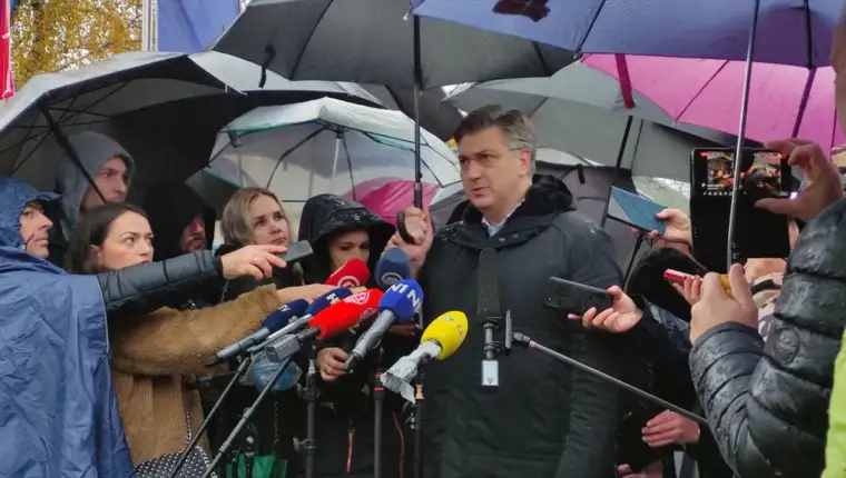 AA-20221118-29470079-29470078-PLENKOVIC_VUKOVAR_JE_TEMELJ_HRVATSKE_SLOBODE_DEMOKRACIJE_I_SAMOSTALNOSTI