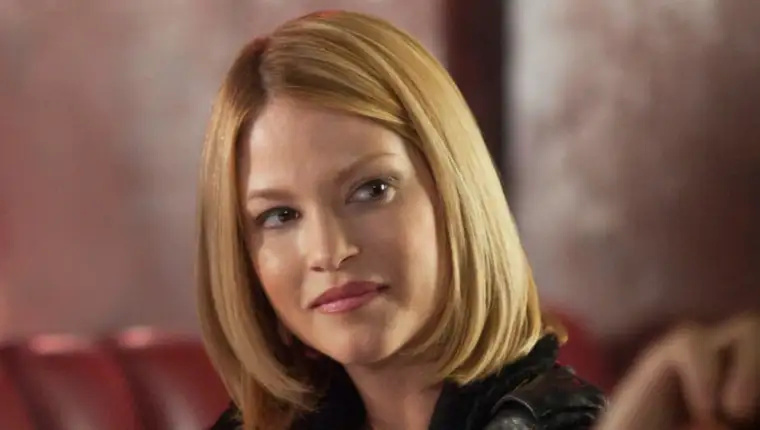 Nicki Aycox