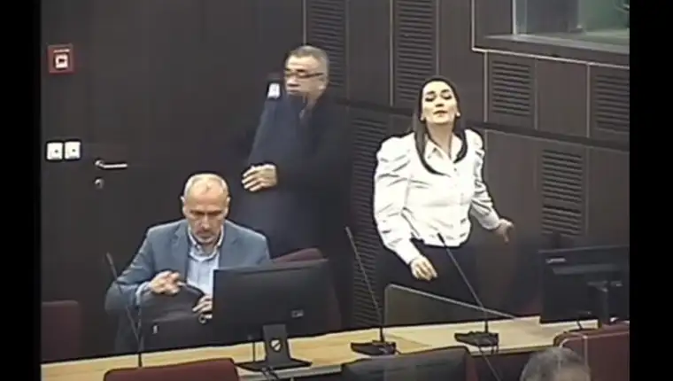 arijana muriz izlaze iz sudnice