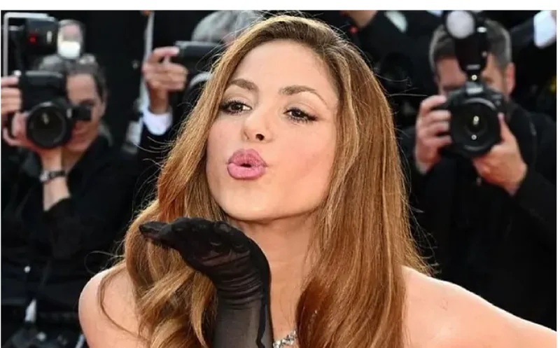 shakira 5