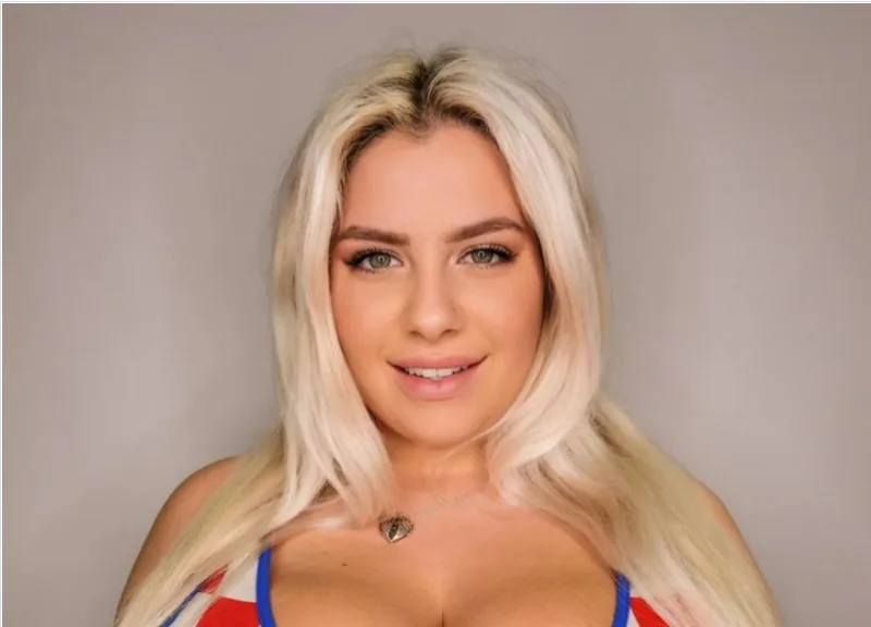 nina phoenix 4
