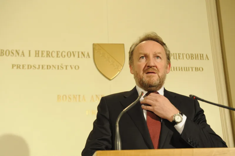 bakir izetbegovic pres karadzic mart16nb14