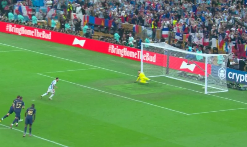 messi gol penal