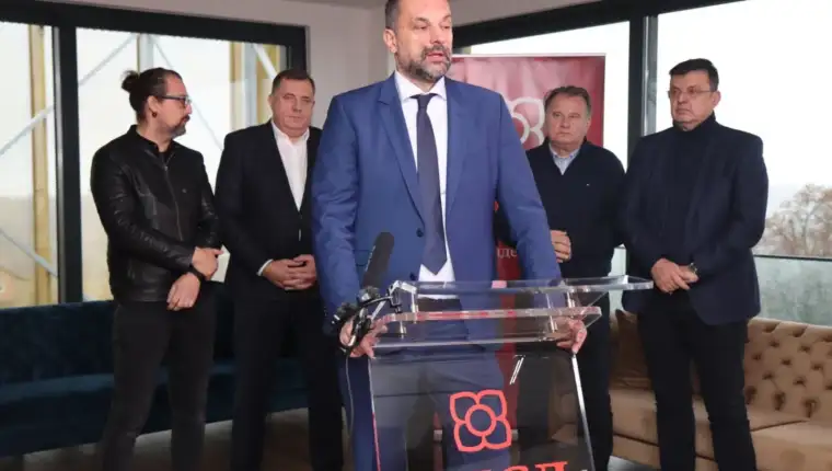 konakovic sastanak snsd