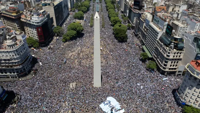 AA-20221220-29795903-29795901-STOTINE_HILJADA_ARGENTINACA_U_BUENOS_AIRESU_DOCEKALI_SVJETSKE_SAMPIONE