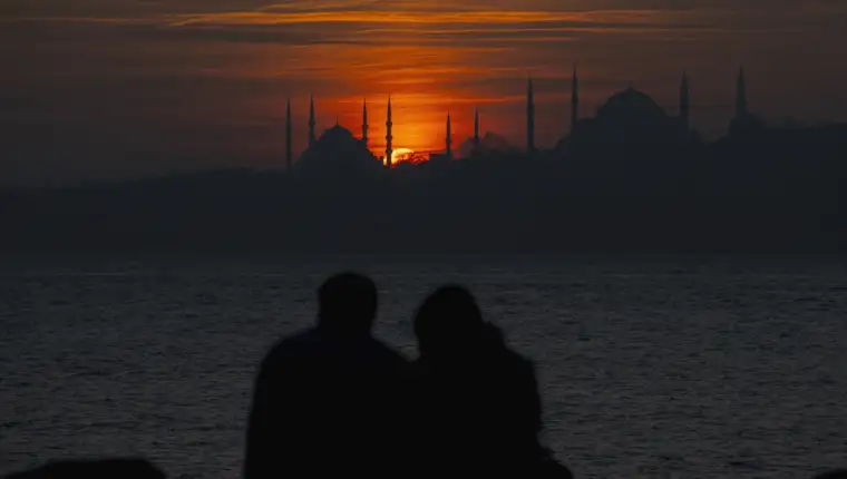 AA-20221230-29874782-29874772-TURKIYE_CUDESNI_ZALAZAK_SUNCA_U_ISTANBULU
