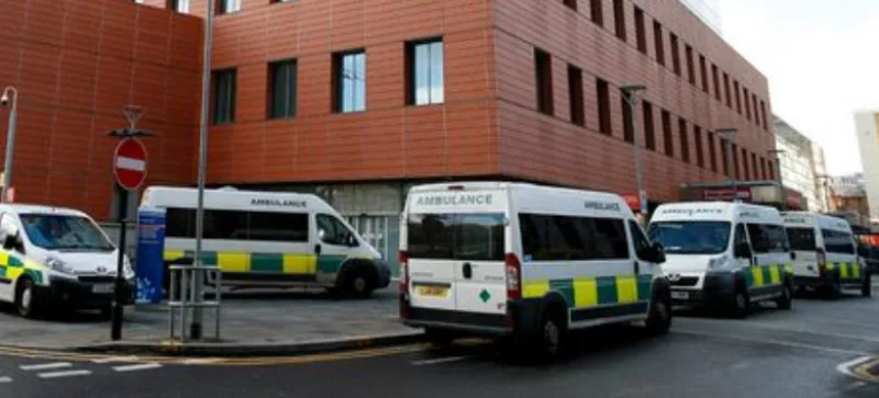 lonmdon ambulanta 4
