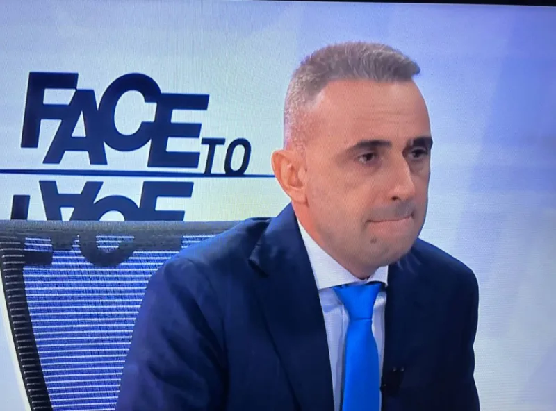 petev face 3