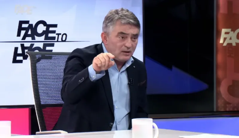 komsic 4