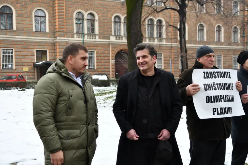 zahiragic-kapidzic-protesti-vlada-ks-2