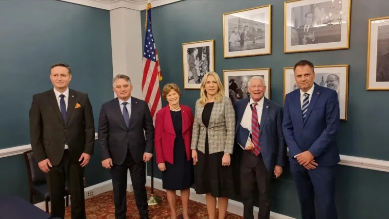 AA-20230131-30139064-30139061-WASHINGTON_CLANOVI_PREDSJEDNISTVA_BIH_RAZGOVARALI_S_ODBOROM_ZA_SPOLJNE_POSLOVE_SENATA_SADA