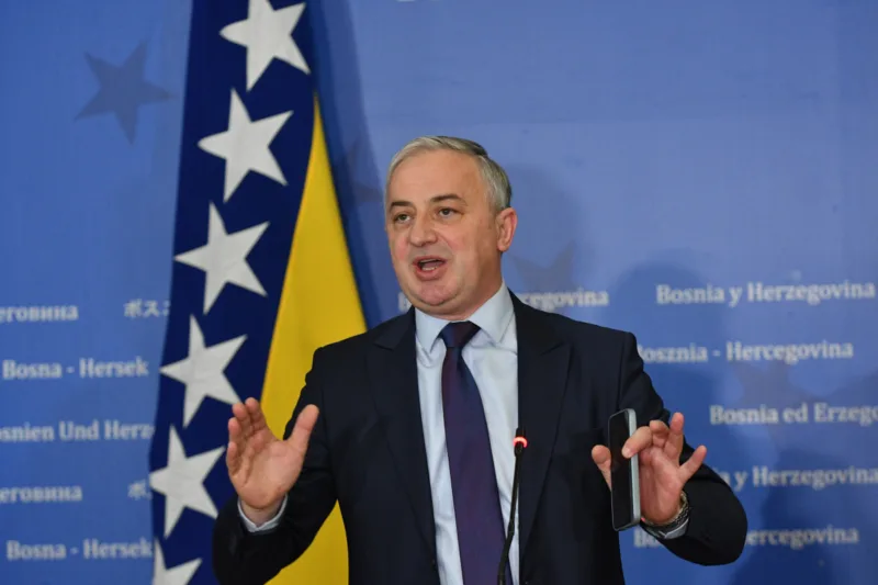 branislav borenovic novo ng (3)