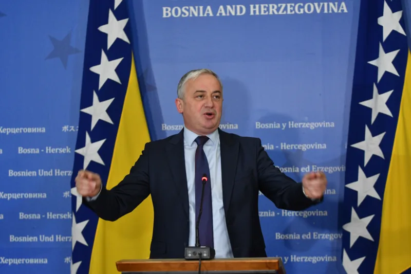 branislav borenovic novo ng (2)