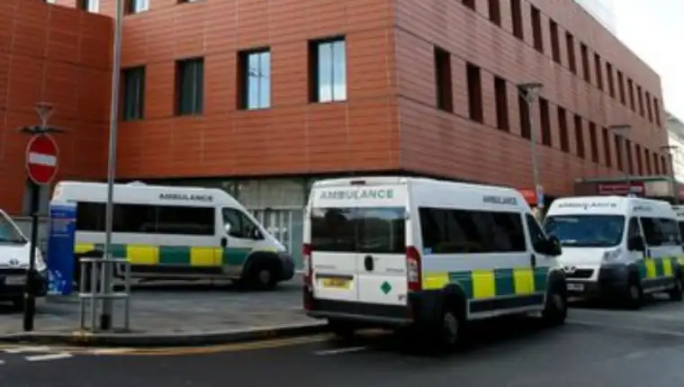 lonmdon ambulanta 4