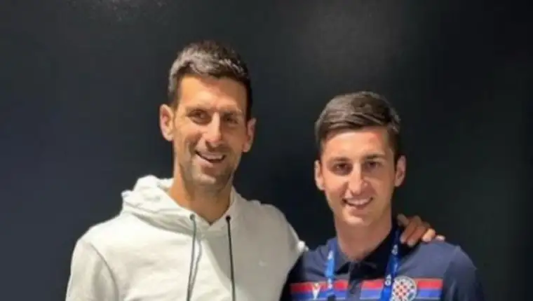 djokovic papak 1