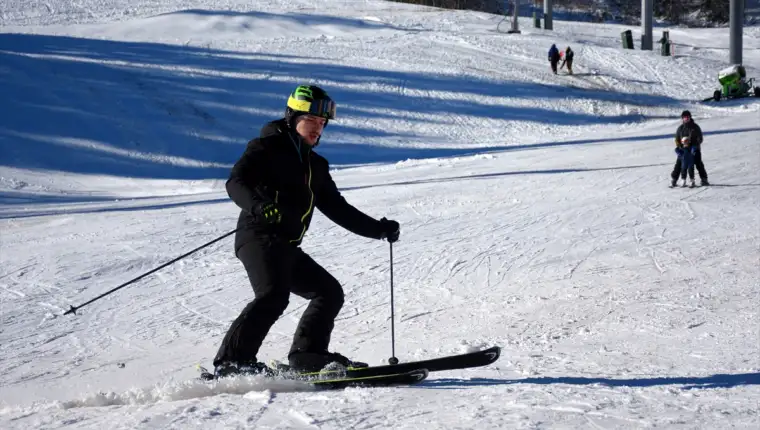 AA-20230115-29995446-29995437-POCELA_SEZONA_SKIJANJA_NA_BJELASNICI