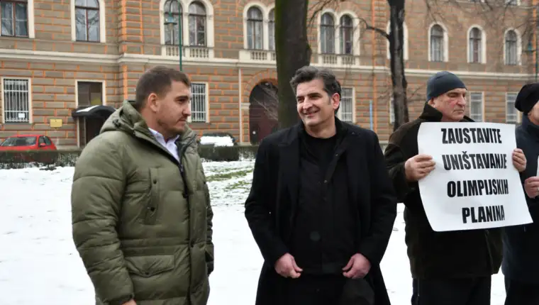 zahiragic-kapidzic-protesti-vlada-ks-2
