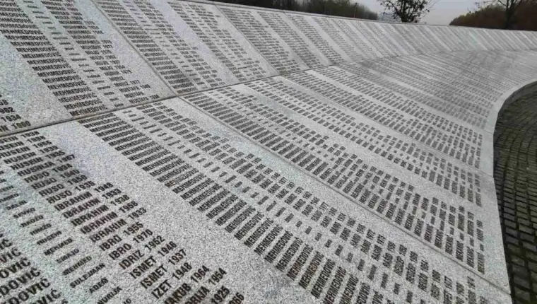 memorijalni centar ploca sa imenima