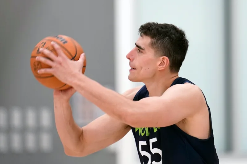 luka garza 4