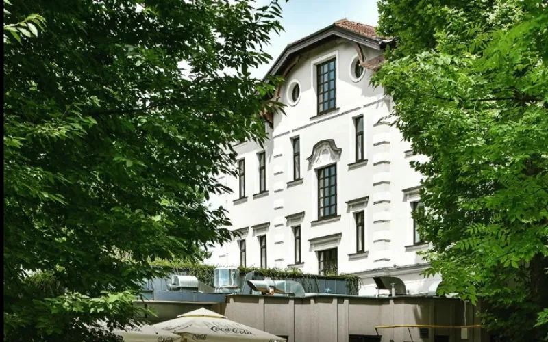 hotrel krone 1