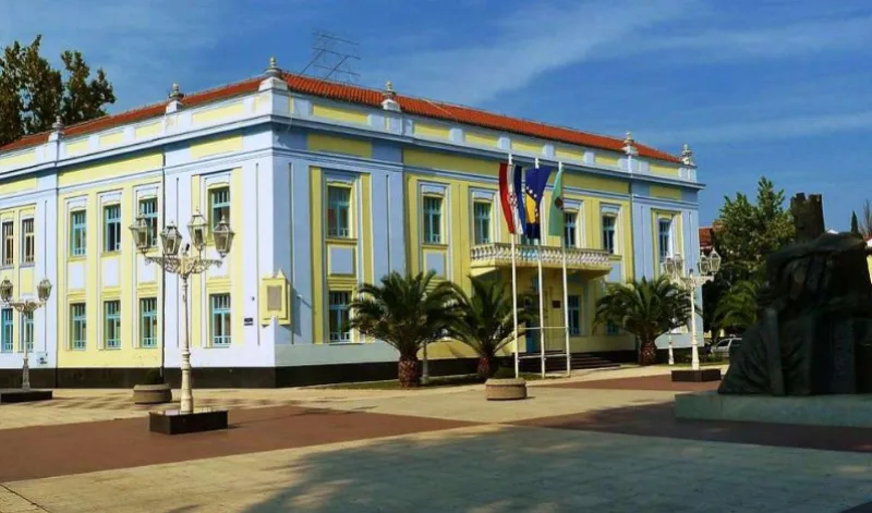 capljina 4