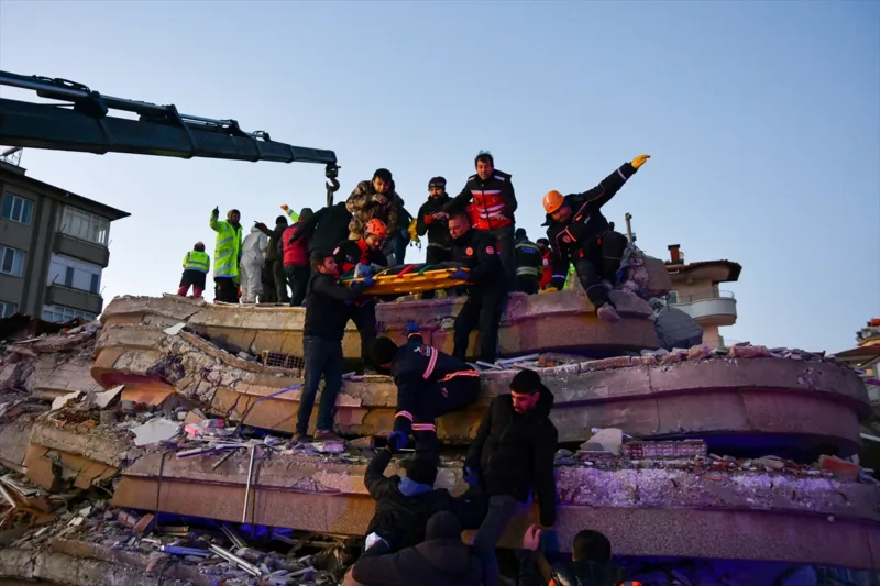 AA-20230207-30211819-30211800-BLIZANCI_SPASENI_ISPOD_RUSEVINA_40_SATI_NAKON_ZEMLJOTRESA_U_GAZIANTEPU