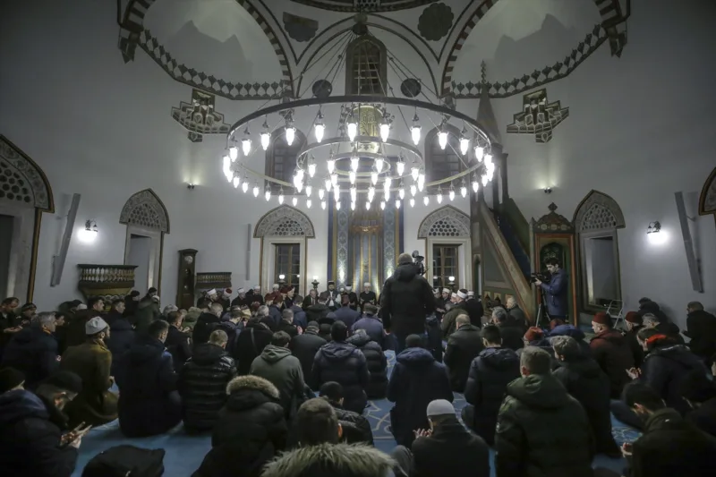 AA-20230209-30240313-30240302-BIH_U_CAREVOJ_DZAMIJI_PROUCENI_TEVHID_I_HATMA_ZA_ZRTVE_ZEMLJOTRESA_U_TURKIYE_I_SIRIJI