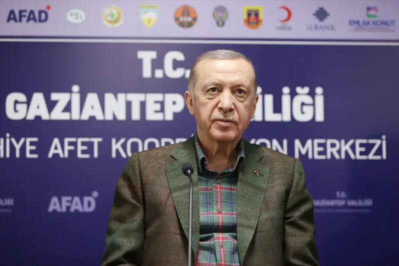 AA-20230221-30373438-30373437-ERDOGAN_POTPISANI_PRVI_UGOVORI_I_VEC_SUTRA_POCINJE_IZGRADNJA_NOVIH_ZGRADA_U_NEKOLIKO_GRADOVA