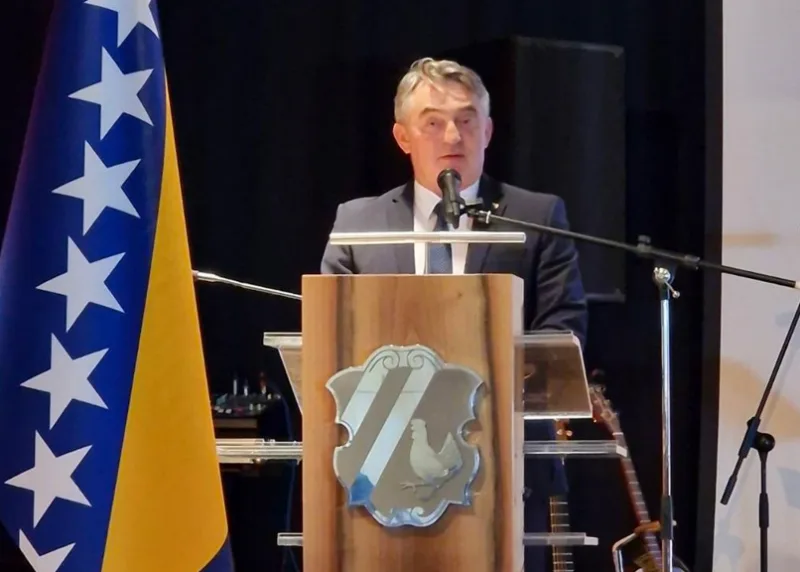 komsic salzbuzrg 1