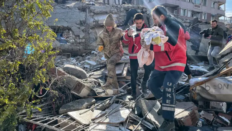 skynews-turkey-earthqake_6049287