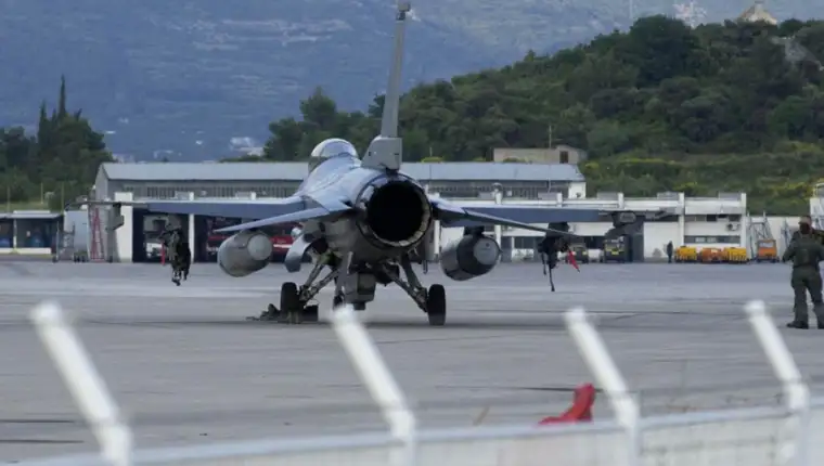 avion vojni1