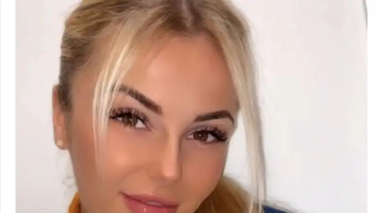chloe 2